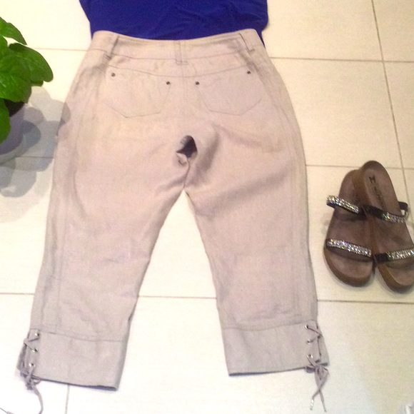 Jane & John Linen Capris - Picture 8 of 9